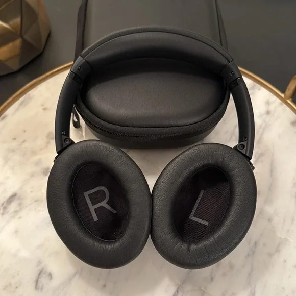 Bose QuietComfort Noise Canceling Headphones - Picture 2 of 6